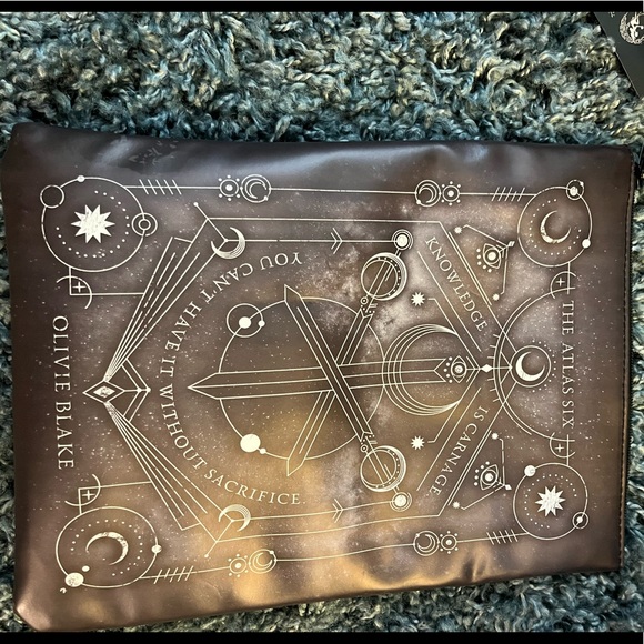 The Atlas Six Fairyloot Book Sleeve - Picture 2 of 4